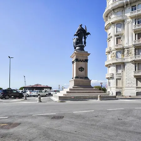 公寓 Piccolo A Carignano By Wonderful Italy