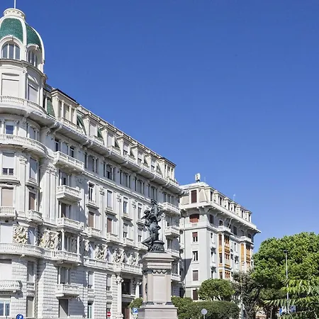 公寓 Piccolo A Carignano By Wonderful Italy *